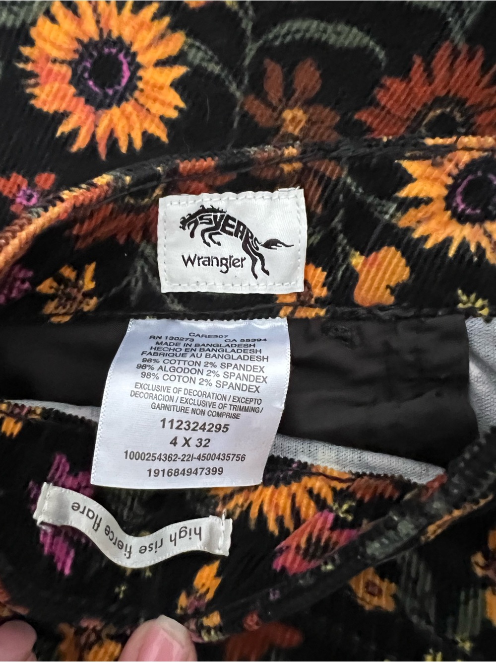 Wrangler Women's High Rise fierce flare Corduroy sunflower print - Picture 4 of 5